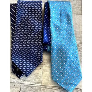 Roundtree & Yorke Coastal Seashells Dolphins Beach Lot of 2 Men's 100% silk Ties